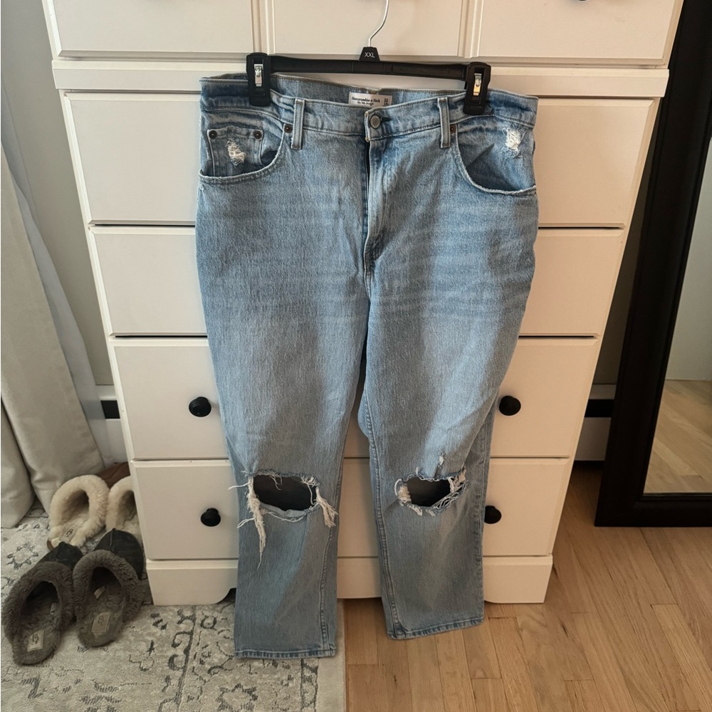 Abercrombie 90s ultra high rise jeans size 32